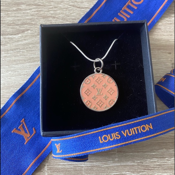 Louis Vuitton Jewelry - 😍Reversible LV Pendent with 925 Silver Necklace😍